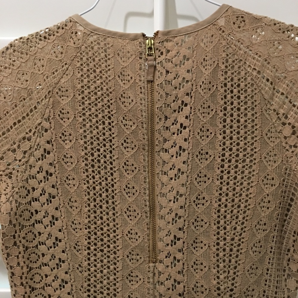 Banana Republic Lace Top - Picture 5 of 5